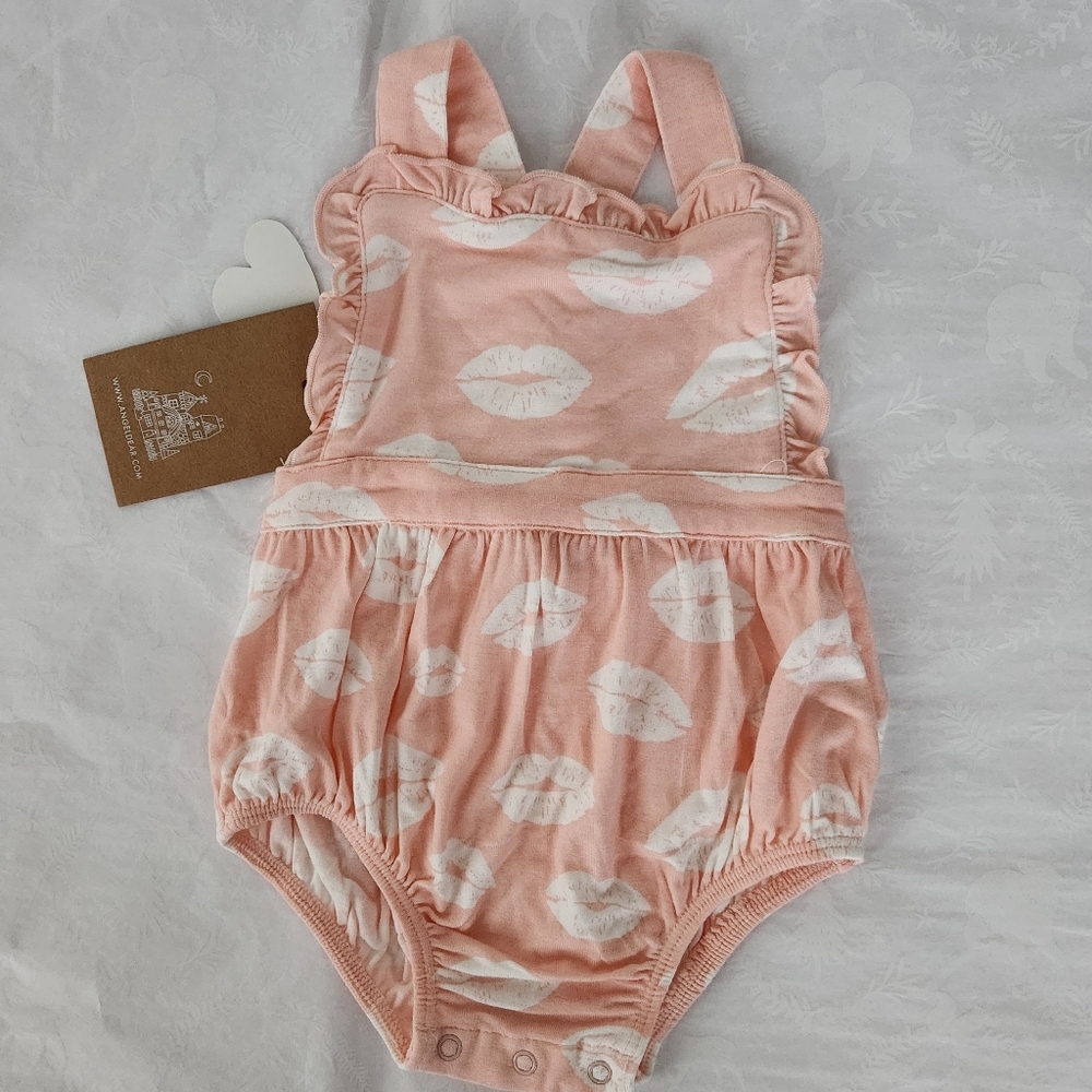 💕✨️NWT Angel Dear baby bubble romper 0-3 months kiss print 💋 pink